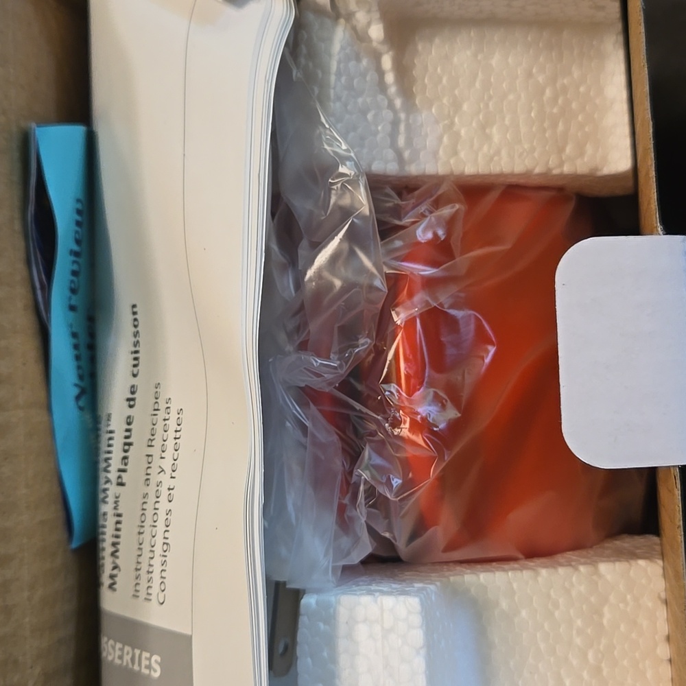 Nostalgia MyMini Red Griddle. New In Box - Picture 4 of 5